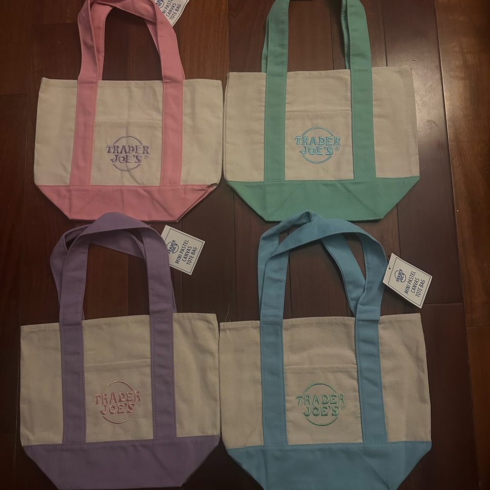 Trader Joe’s Spring Mini Tote Bags